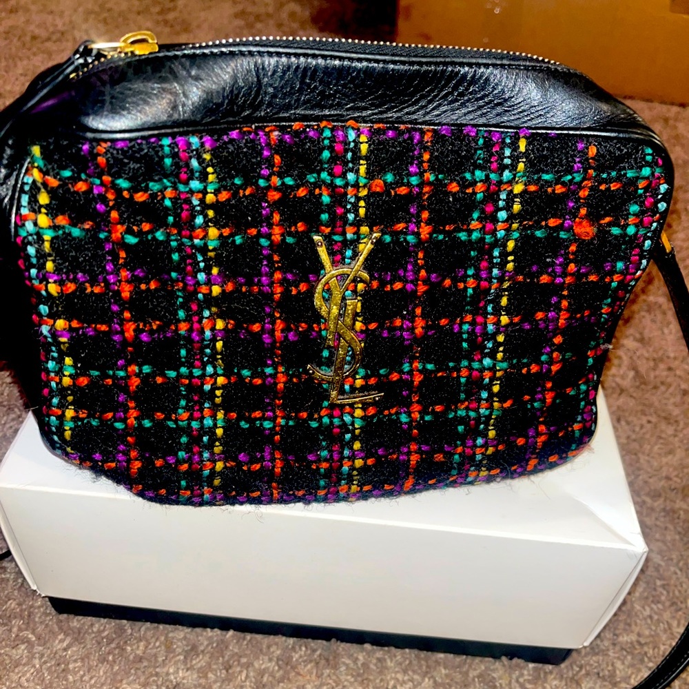 Saint Laurent 2021 Monogram Matelasse Lou Camera Bag***YSL Crossbody Bag***